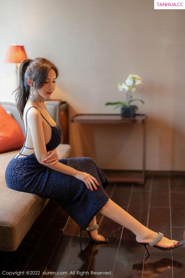 周妍希 奶瓶土肥圆 [XiuRen]高清写真图 2022.07.01 No.5218 奶瓶土肥圆矮挫丑黑穷第10张图片